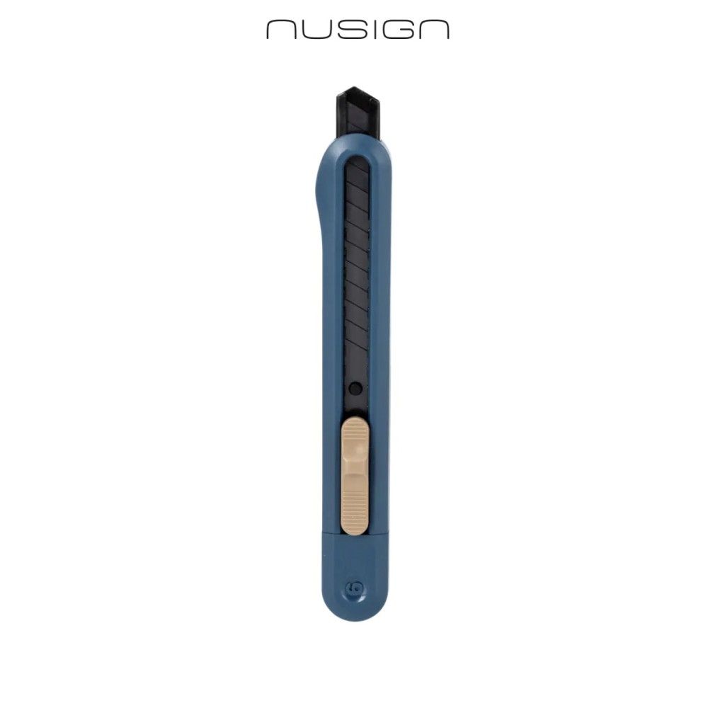 Макетен нож Nusign Classic ENS063, SK5, 196х56х24 мм, черно острие 9 мм, метален водач, син